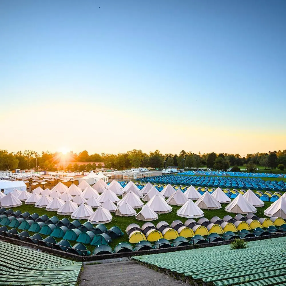 Luxury tent Oktoberfest Wiesn Camp Lodge Munich